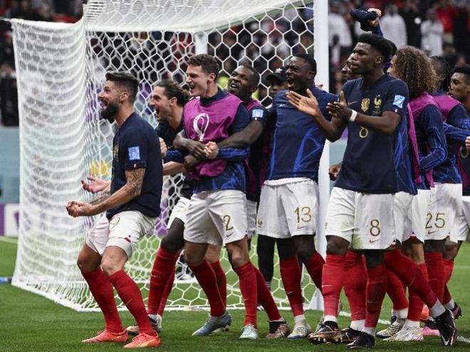 摩洛哥翻盘乌拉圭，博格巴制霸全场