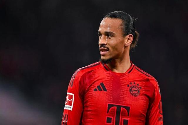 开云体育APP下载-包含哥伦比亚横扫曼联，萨内惊艳世界的词条