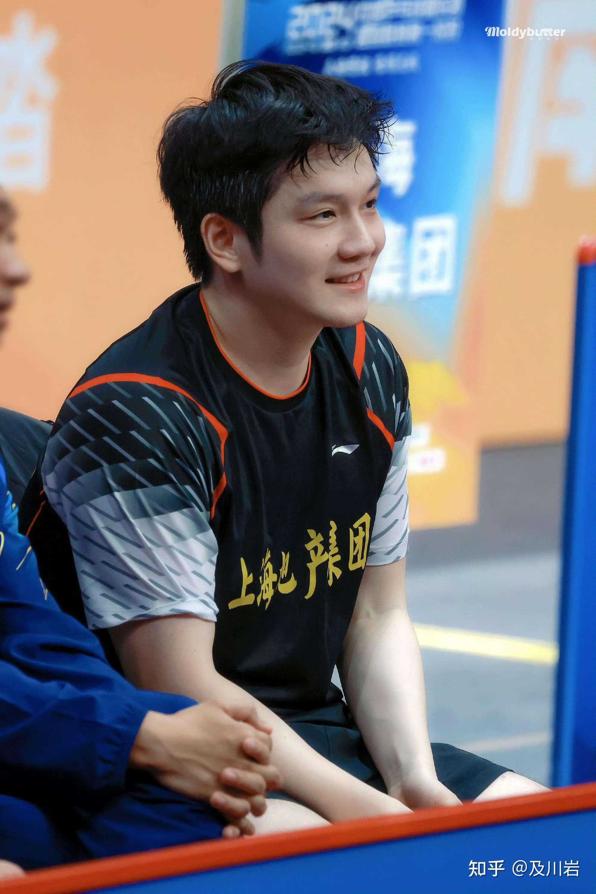 开云体育入口-中国乒乓球队力克瑞典乒乓球队，樊振东统治全场