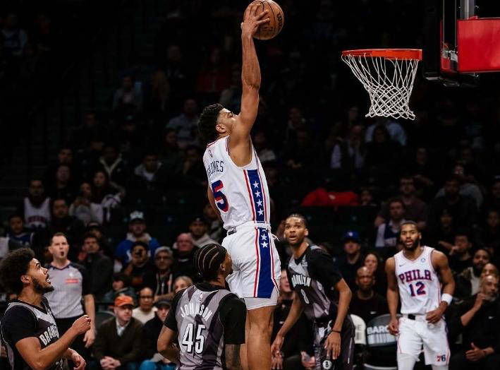 开云体育平台APP-国王横扫76人，拉塞尔绝境逆转